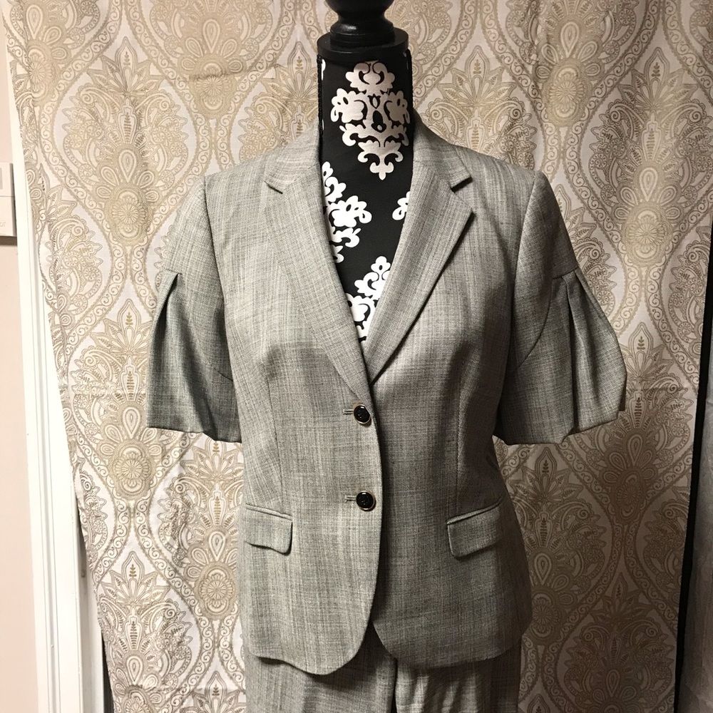 Banana Republic pant suit, blazer and pant sz 10 P